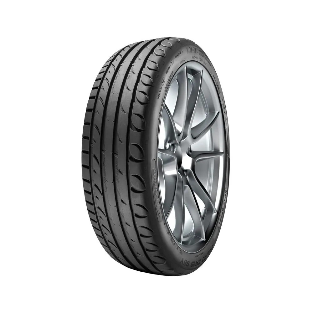Taurus ultra high performance pneumatika